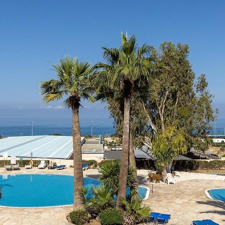 Apartament 105 Kings Palace - Fabulous 2 Bed, 2 Bath, Large Patio With Garden - Sea Views Pafos Zewnętrze zdjęcie