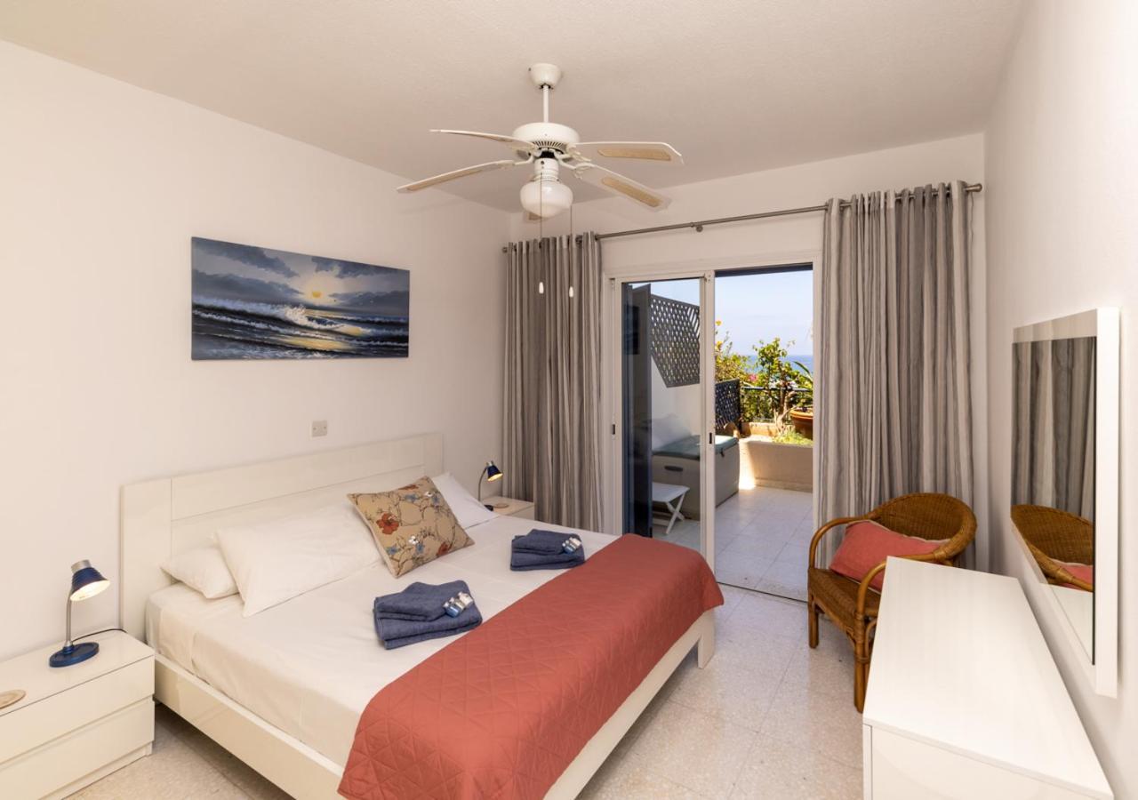 105 Kings Palace - Fabulous 2 Bed, 2 Bath, Large Patio With Garden - Sea Views Pafos Zewnętrze zdjęcie