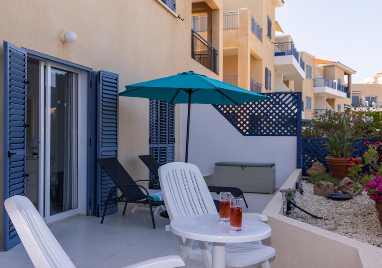 Apartament 105 Kings Palace - Fabulous 2 Bed, 2 Bath, Large Patio With Garden - Sea Views Pafos Zewnętrze zdjęcie