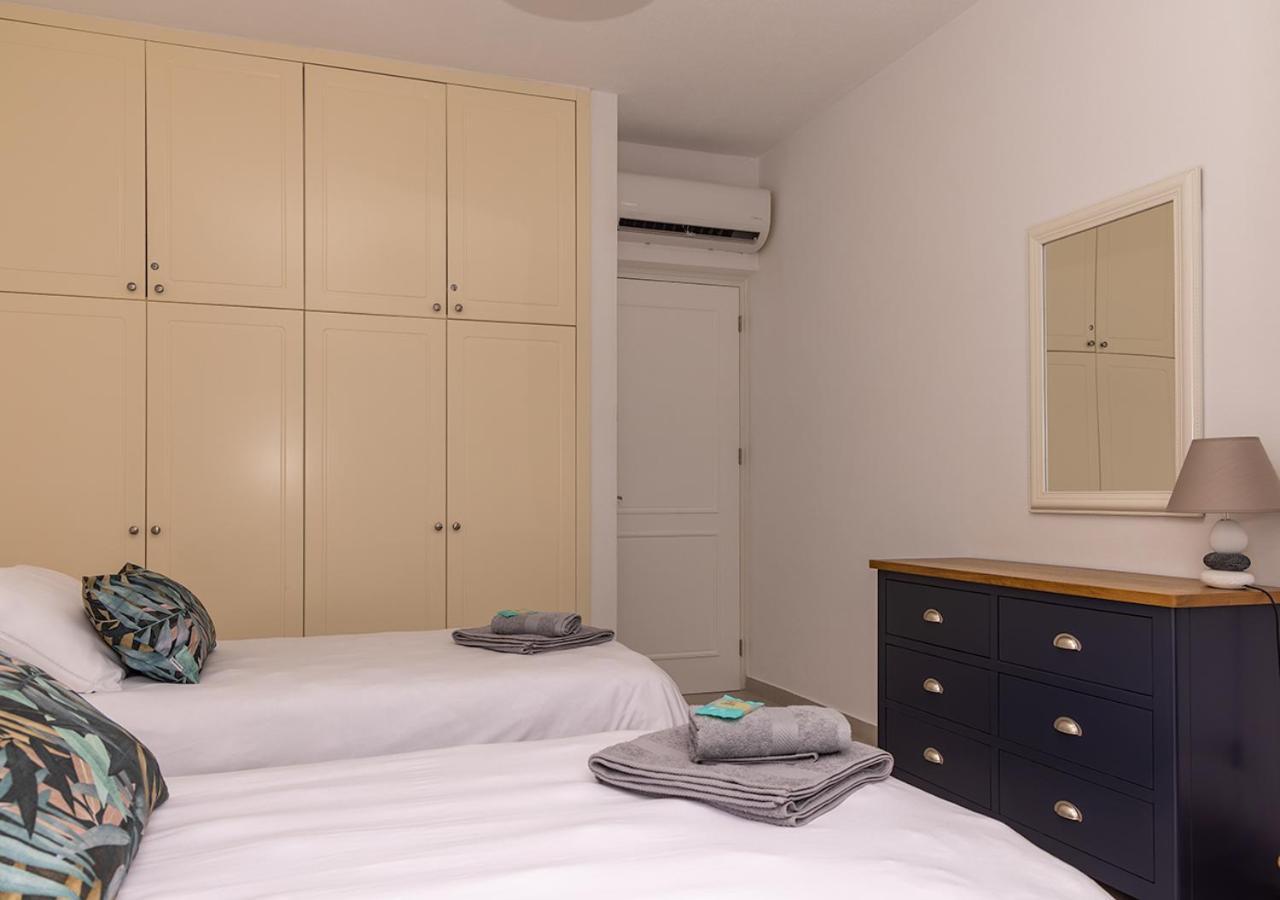 105 Kings Palace - Fabulous 2 Bed, 2 Bath, Large Patio With Garden - Sea Views Pafos Zewnętrze zdjęcie