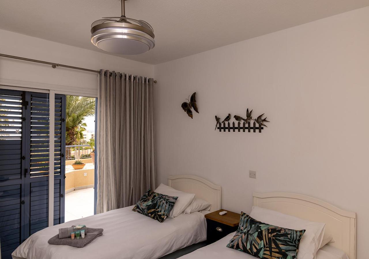 105 Kings Palace - Fabulous 2 Bed, 2 Bath, Large Patio With Garden - Sea Views Pafos Zewnętrze zdjęcie