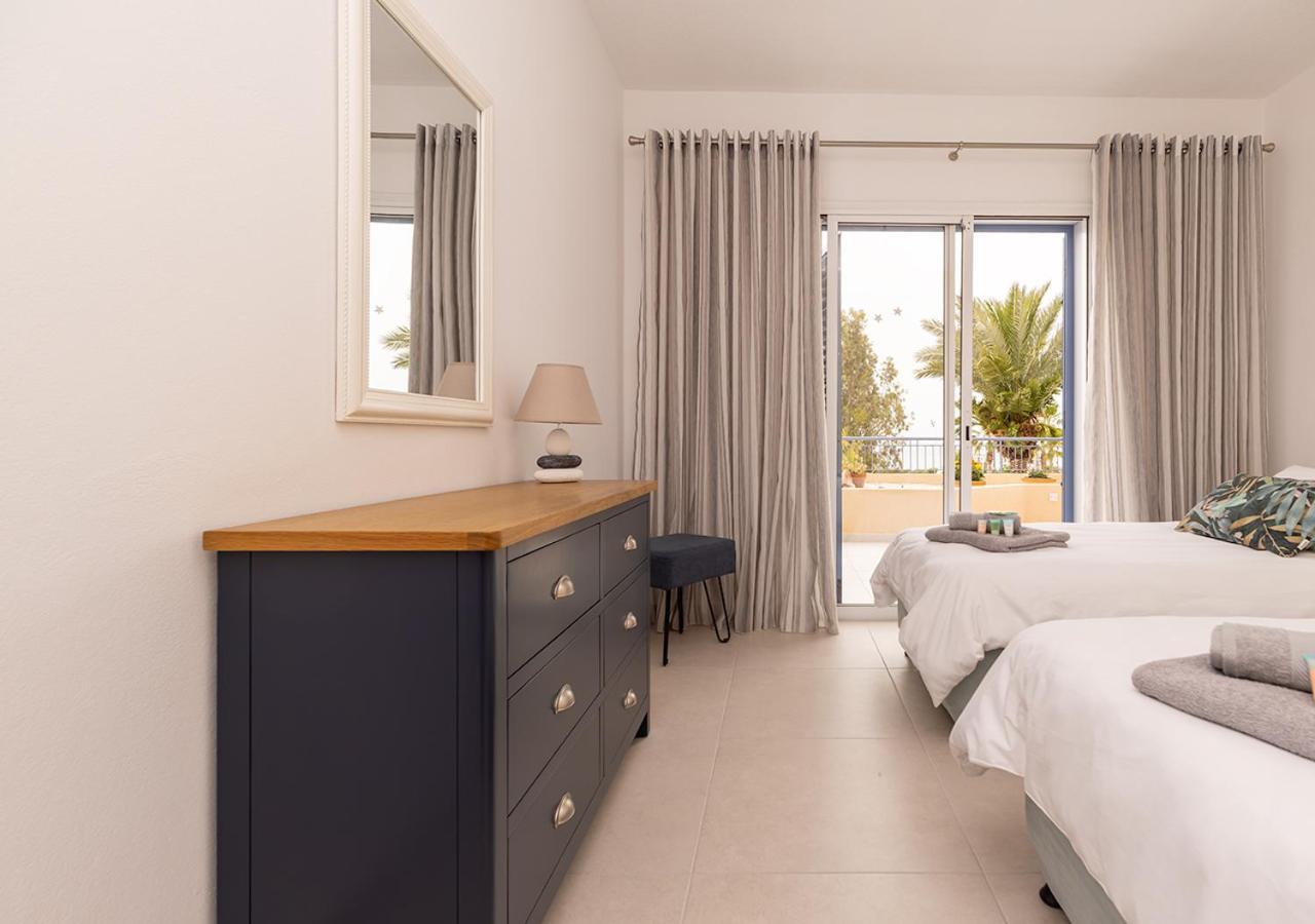 105 Kings Palace - Fabulous 2 Bed, 2 Bath, Large Patio With Garden - Sea Views Pafos Zewnętrze zdjęcie