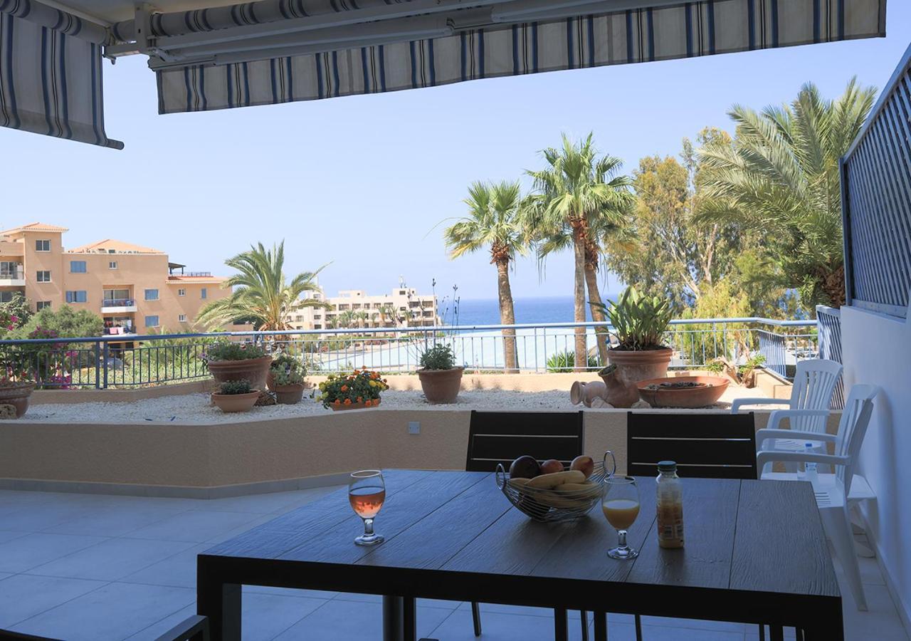 Apartament 105 Kings Palace - Fabulous 2 Bed, 2 Bath, Large Patio With Garden - Sea Views Pafos Zewnętrze zdjęcie