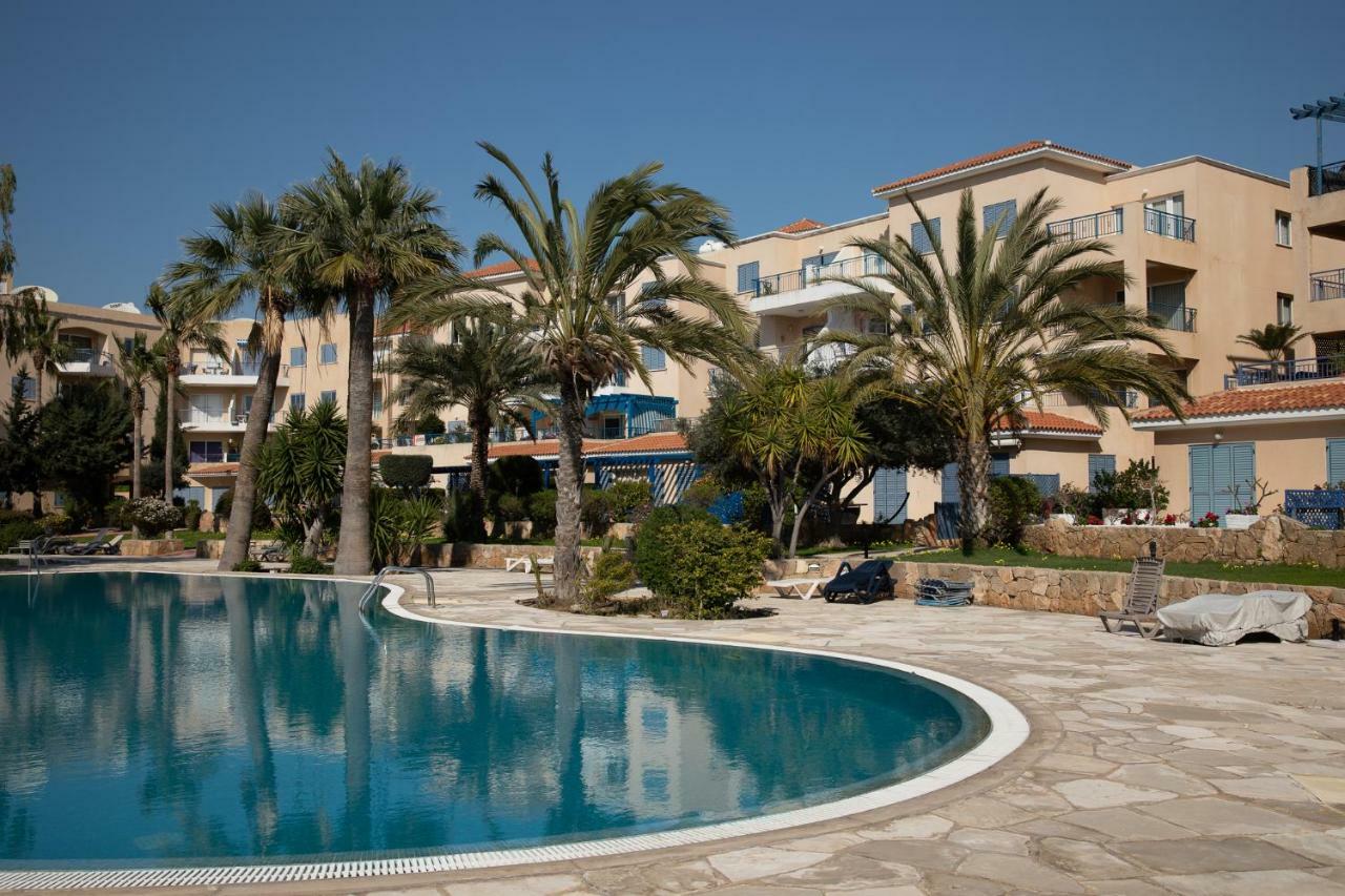 Apartament 105 Kings Palace - Fabulous 2 Bed, 2 Bath, Large Patio With Garden - Sea Views Pafos Zewnętrze zdjęcie